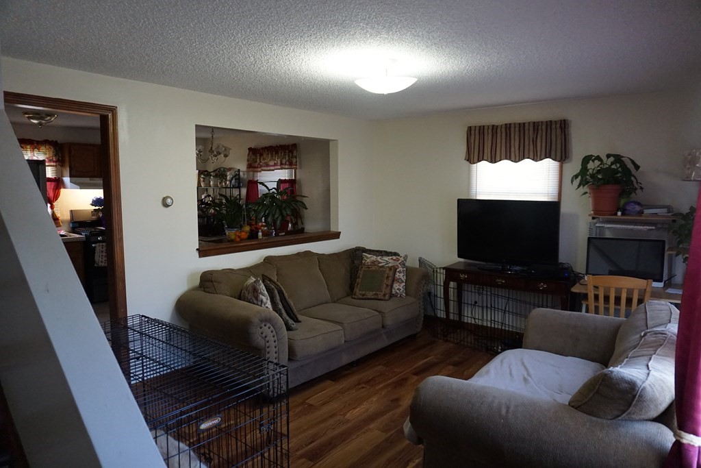 108-a&b Carr Street Springfield, MA 01118 - Photo 24 of 31 Gallery Image 24