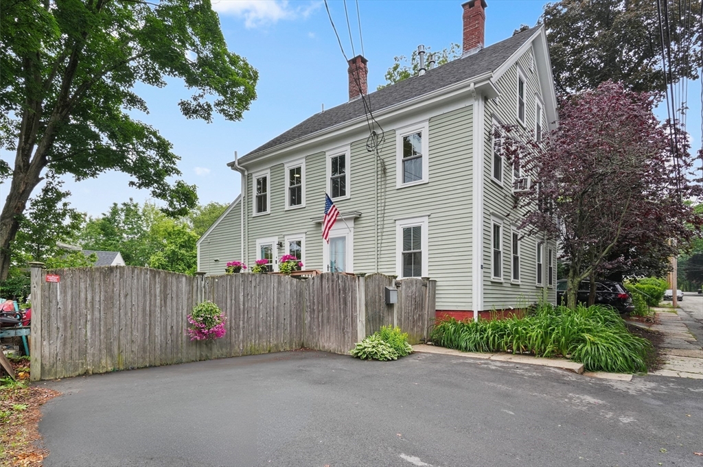 4 Winter Street, Unit 4 Amesbury, MA 01913 - Photo 35 of 39 front view of a house