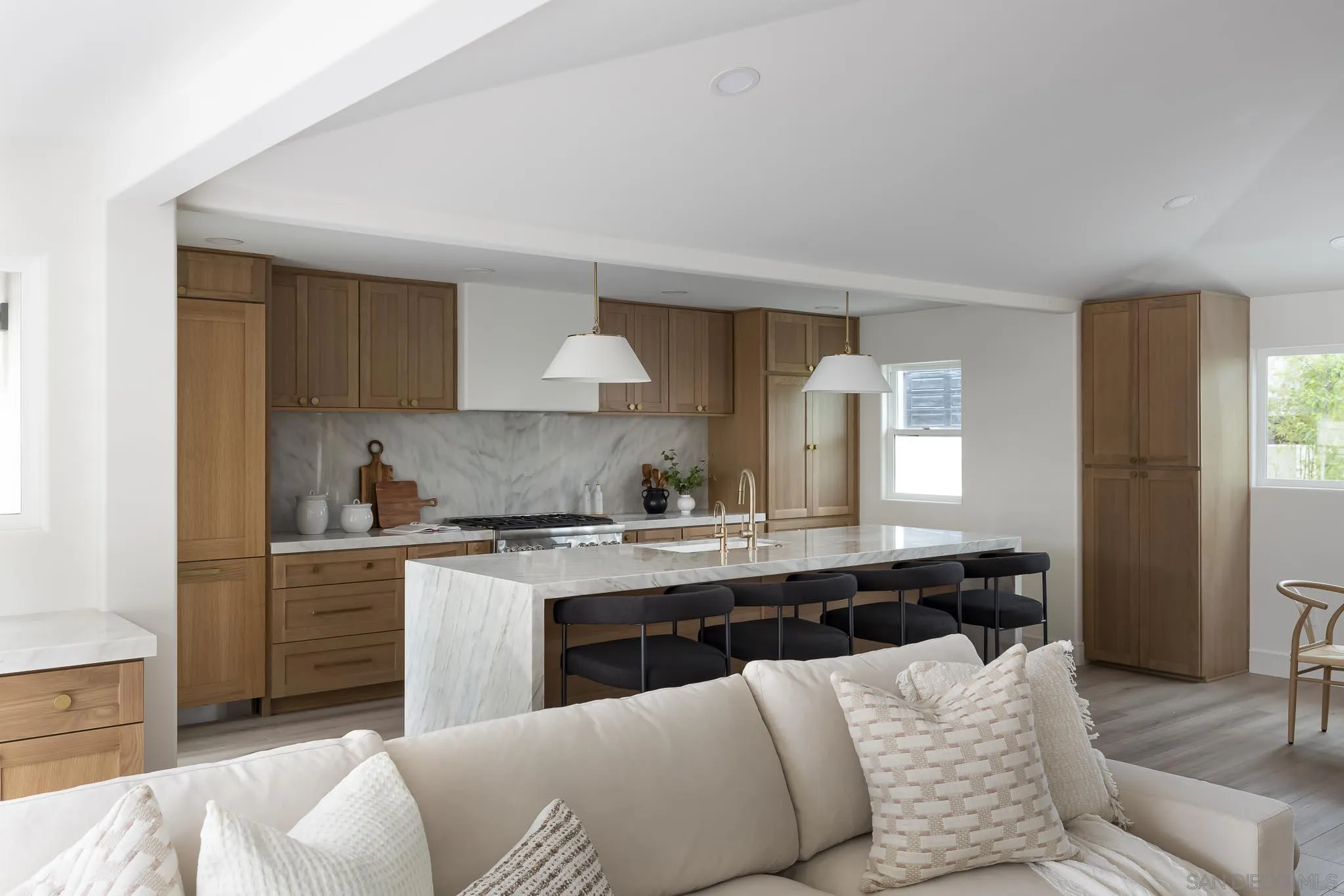 614 Ezee Street Encinitas, CA 92024 - Photo 2 of 46 a living room with furniture and a wooden floor