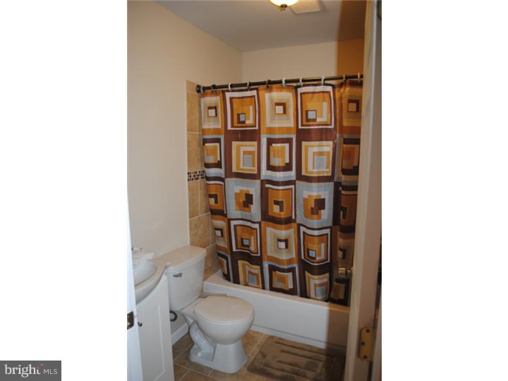 38 Iris Road Levittown, PA 19057 - Photo 12 of 25 Bathroom
