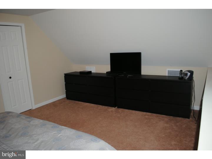 38 Iris Road Levittown, PA 19057 - Photo 18 of 25 Bedroom - Main