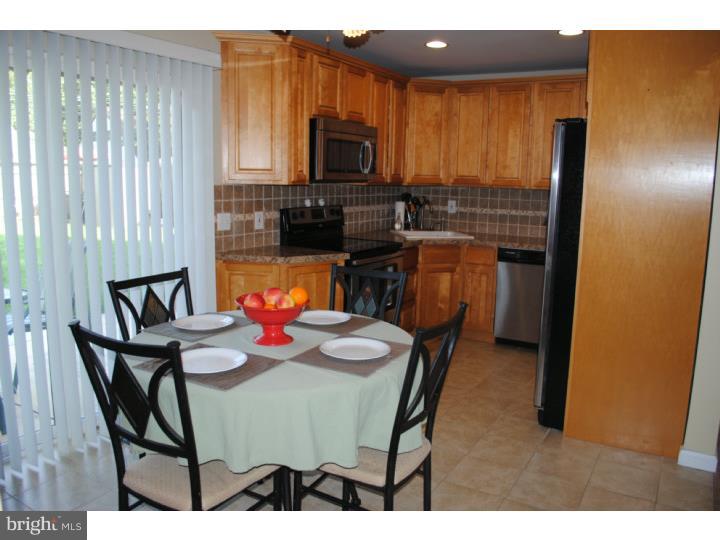 38 Iris Road Levittown, PA 19057 - Photo 6 of 25 Kitchen