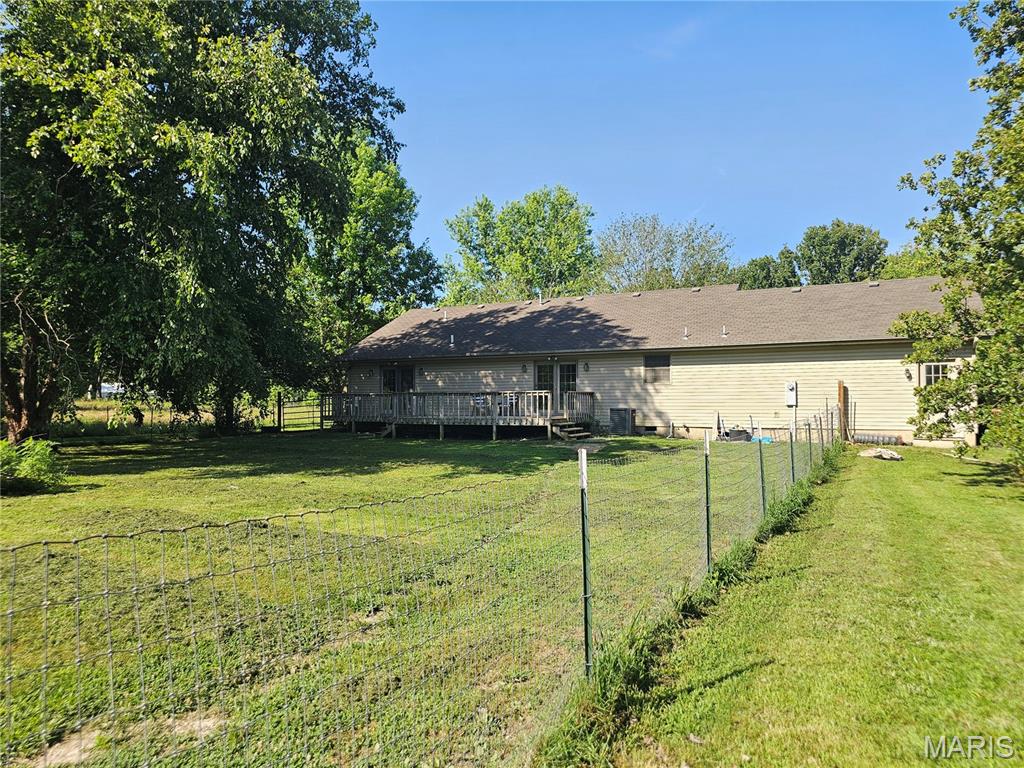 31050 Oak Ridge Drive Lebanon, MO 65536 - Photo 4 of 41
