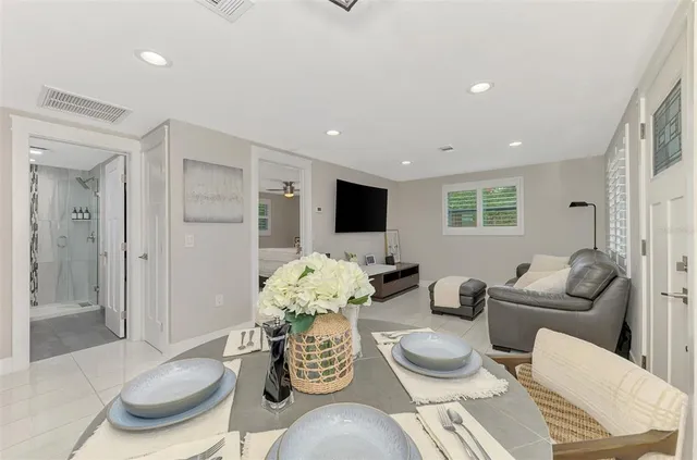 $360,000 | 205 Avenida De Bahia, Nokomis, FL 34275