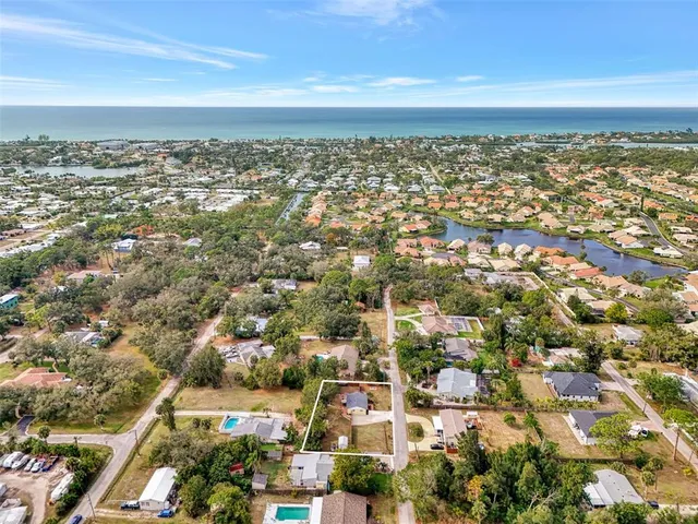 $360,000 | 205 Avenida De Bahia, Nokomis, FL 34275