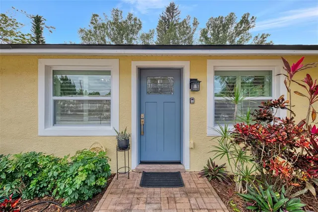 $360,000 | 205 Avenida De Bahia, Nokomis, FL 34275