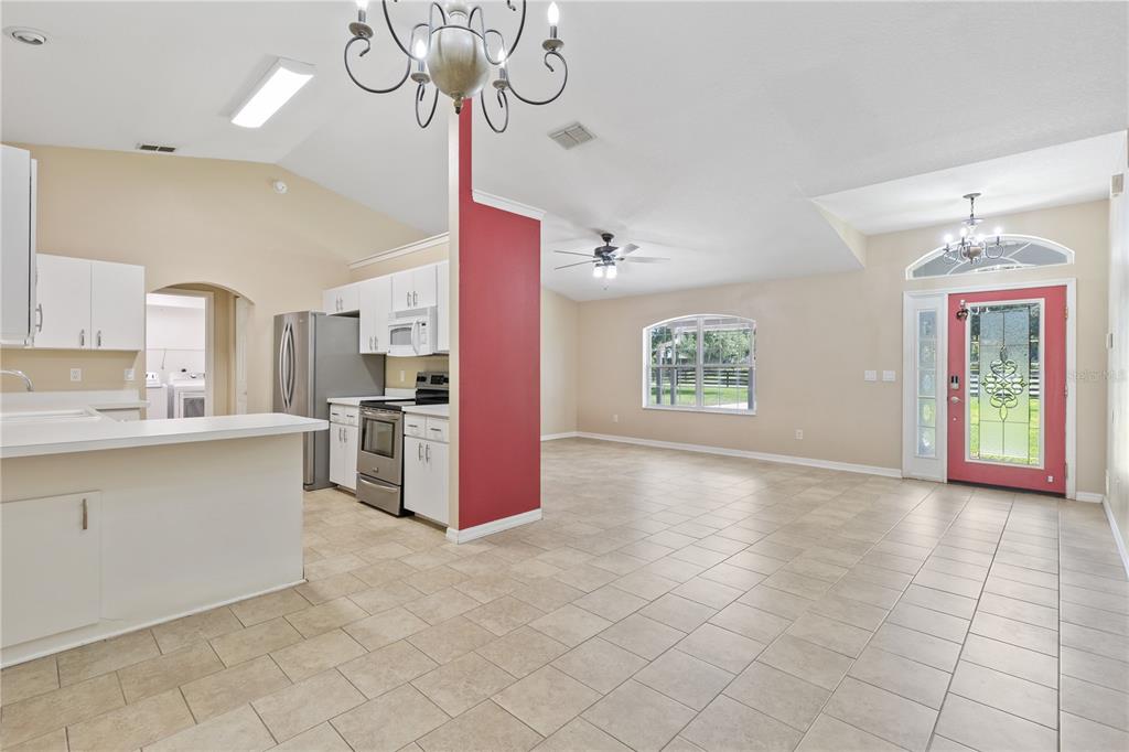 2607 Southeast 156th Place Road Summerfield, FL 34491 - Photo 6 of 31 Gallery Image 6
