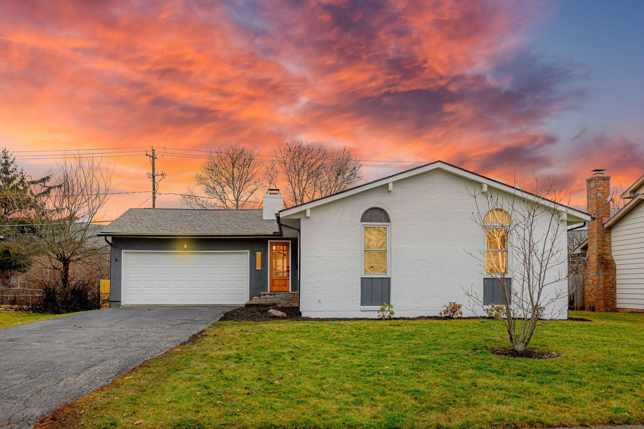 5481 Blue Ash Road Columbus, OH 43229 - Photo 2 of 61 0-web-or-mls-5481 Blue Ash Road 001-2