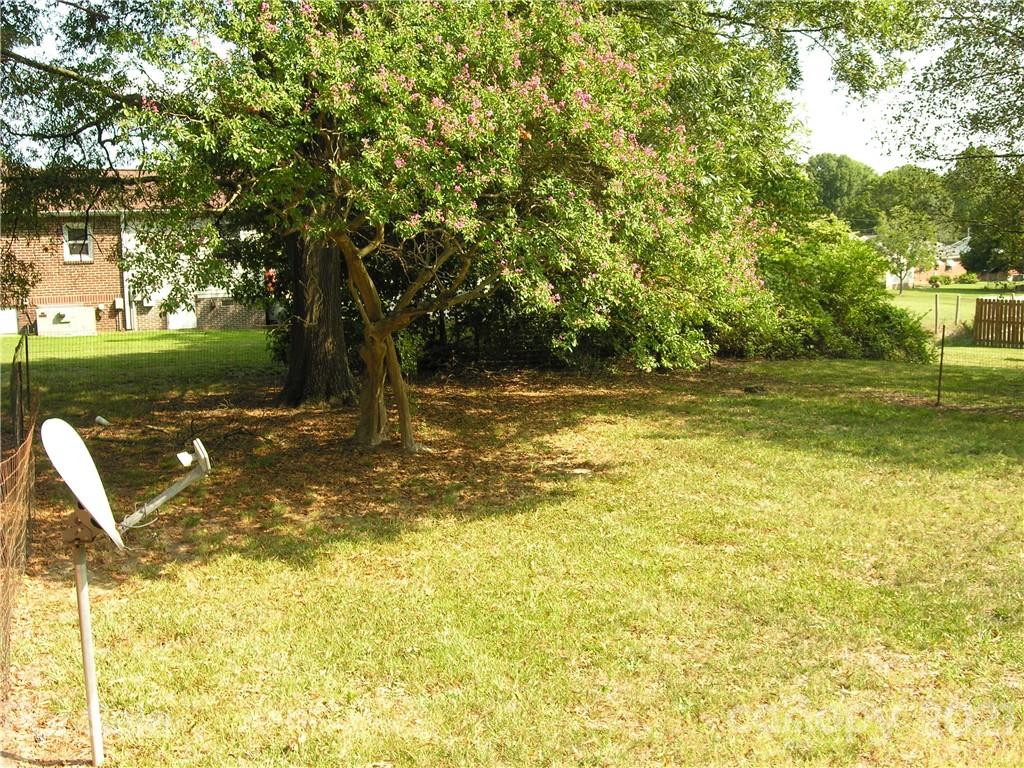 1704 Moose Road Kannapolis, NC 28083 - Photo 8 of 23 Gallery Image 8