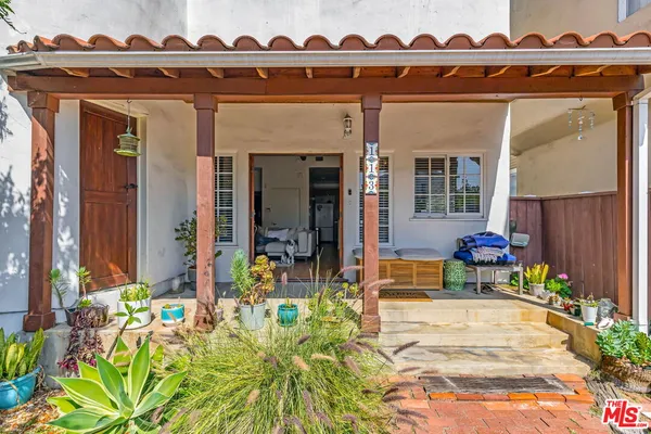 $2,650,000 | 111 Paloma Avenue, Venice, CA 90291