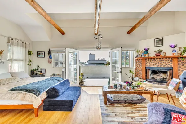 $2,650,000 | 111 Paloma Avenue, Venice, CA 90291