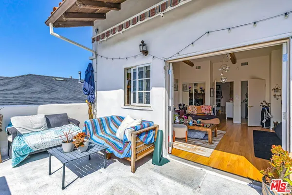 $2,650,000 | 111 Paloma Avenue, Venice, CA 90291