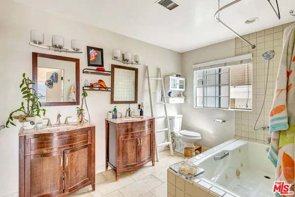 $2,650,000 | 111 Paloma Avenue, Venice, CA 90291