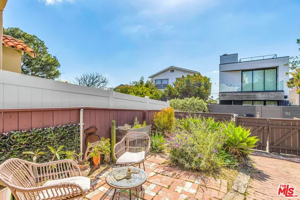 $2,650,000 | 111 Paloma Avenue, Venice, CA 90291