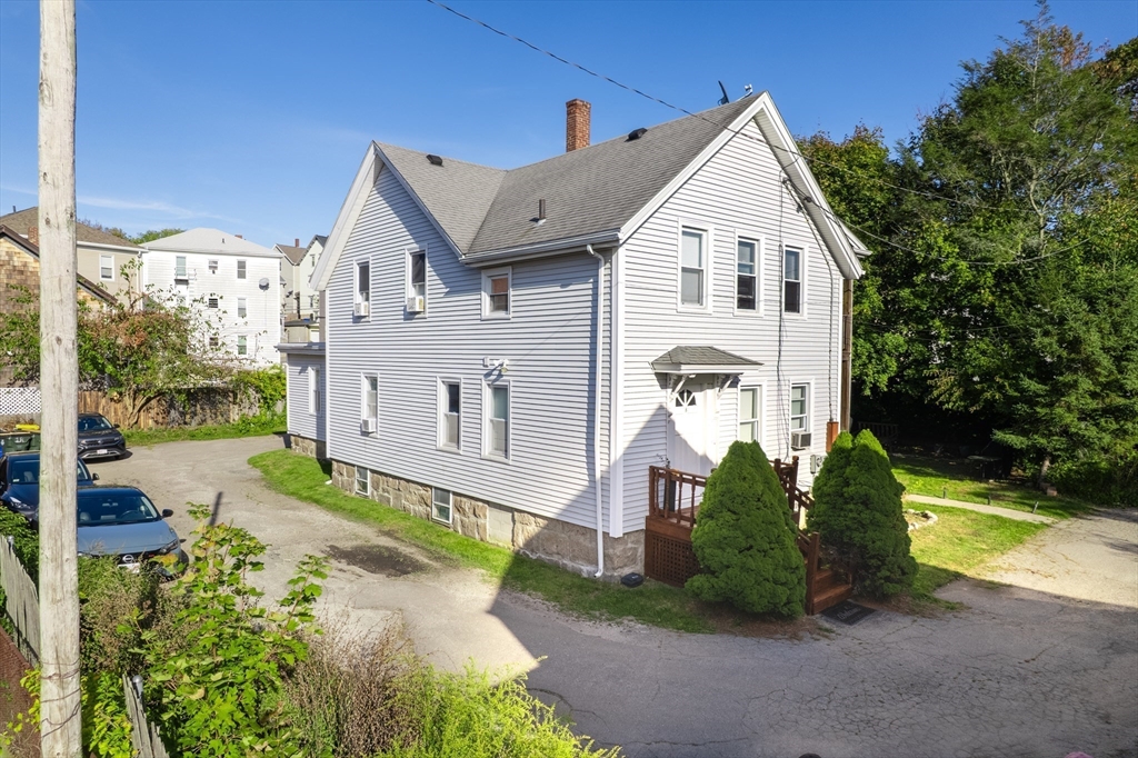 8 Gladding Place Fall River, MA 02721 - Photo 1 of 40 Gallery Image 1