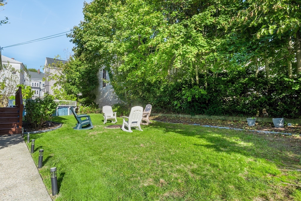 8 Gladding Place Fall River, MA 02721 - Photo 4 of 40 Gallery Image 4
