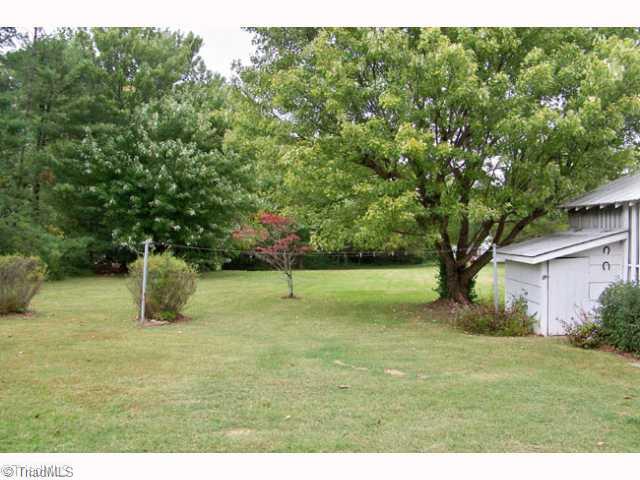 405 Oakview Road High Point, NC 27265 - Photo 14 of 14 Landscaping. Huge backyard
