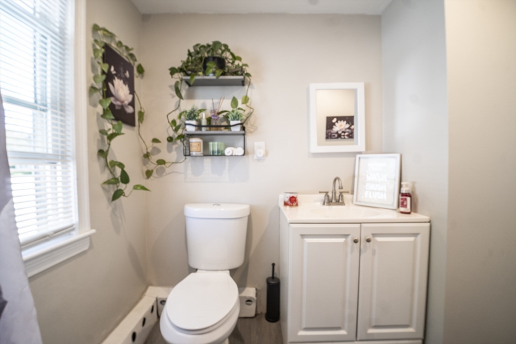 85 Farnsworth Street Springfield, MA 01107 - Photo 7 of 15