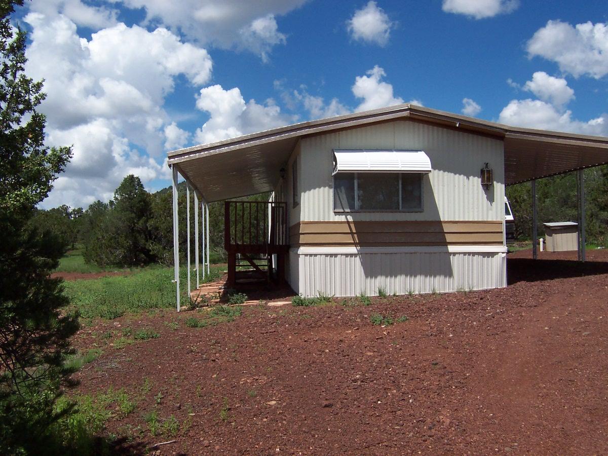 1533 East Barbara Road Williams, AZ 86046 - Photo 1 of 14 Front View