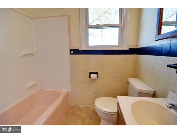 484 Spring Street Pottstown, PA 19464 - Photo 7 of 17 Bathroom