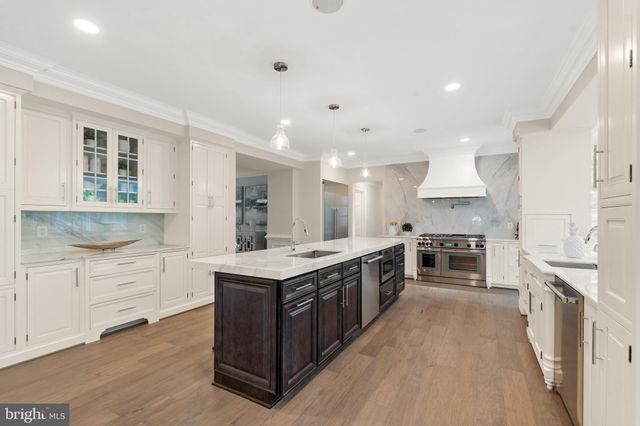 $3,595,000 | 10525 Alloway Drive, Potomac, MD 20854