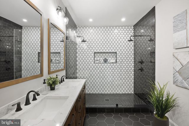 $3,595,000 | 10525 Alloway Drive, Potomac, MD 20854