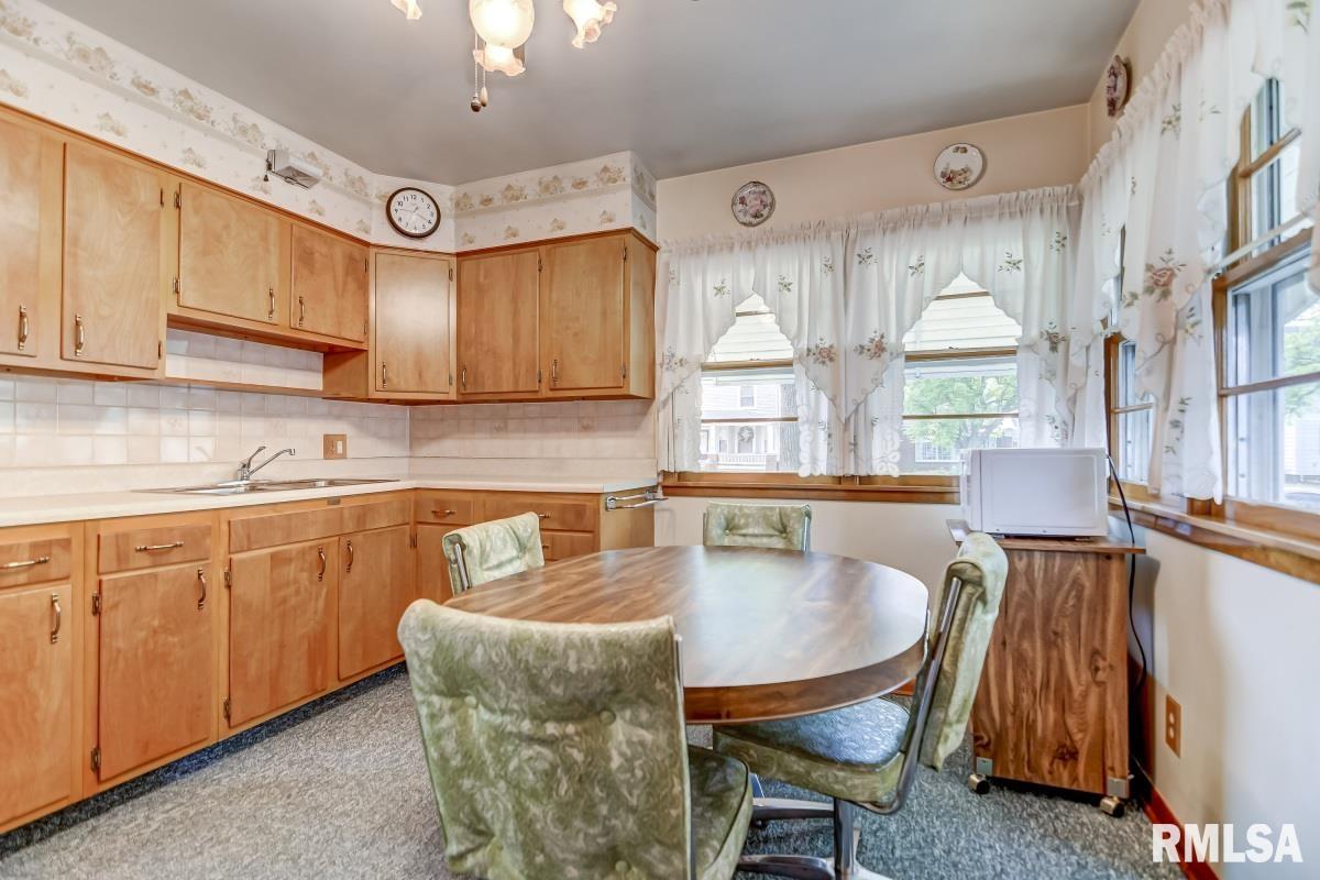1139 North 2nd Street Springfield, IL 62702 - Photo 7 of 27