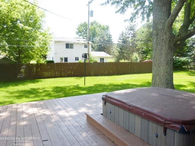 2887 Copperstone Rochester, MI 48309 - Photo 16 of 17 31351562-15.JPG