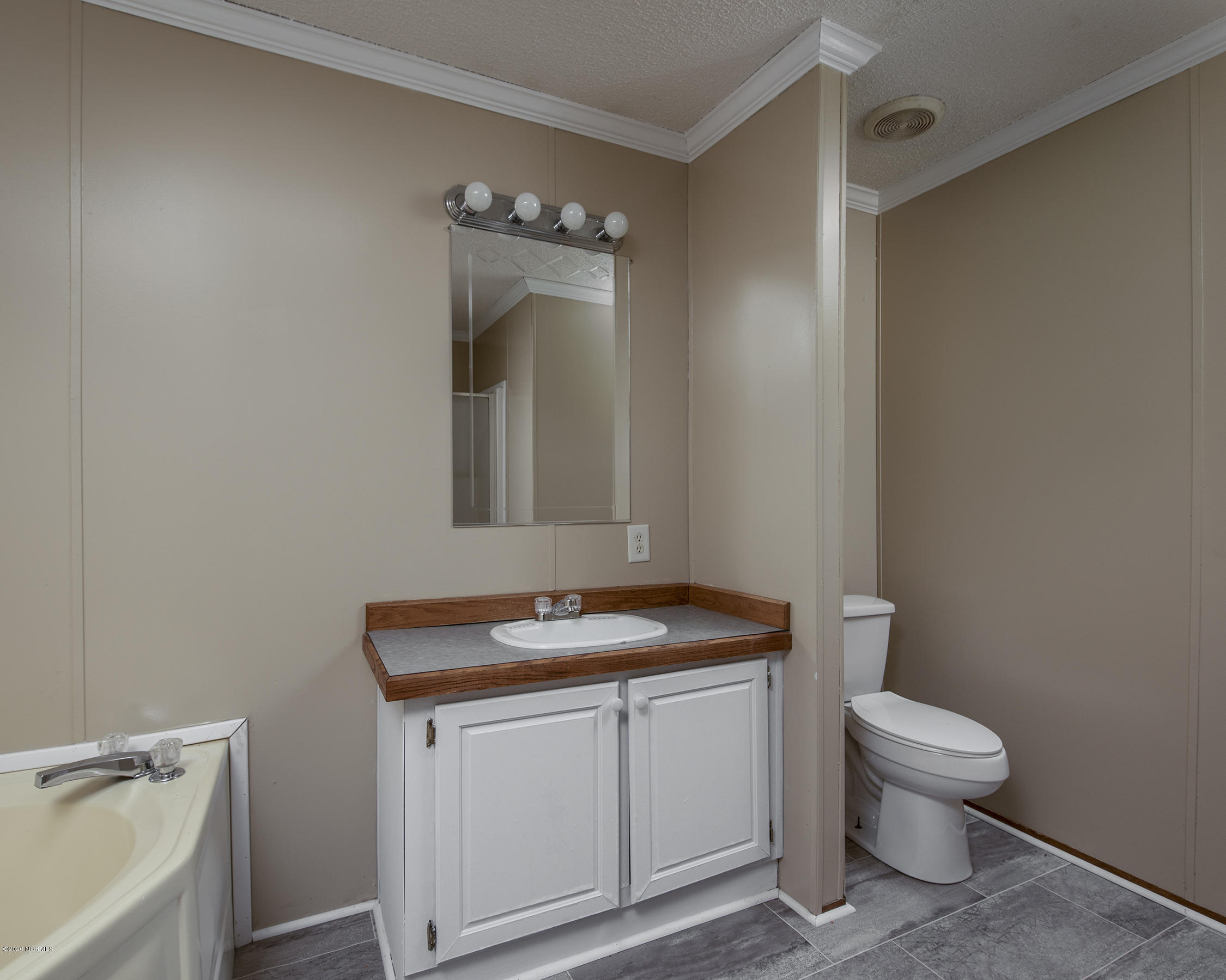 123 Myrtle Grove Road New Bern, NC 28562 - Photo 24 of 40 Second Vanity
