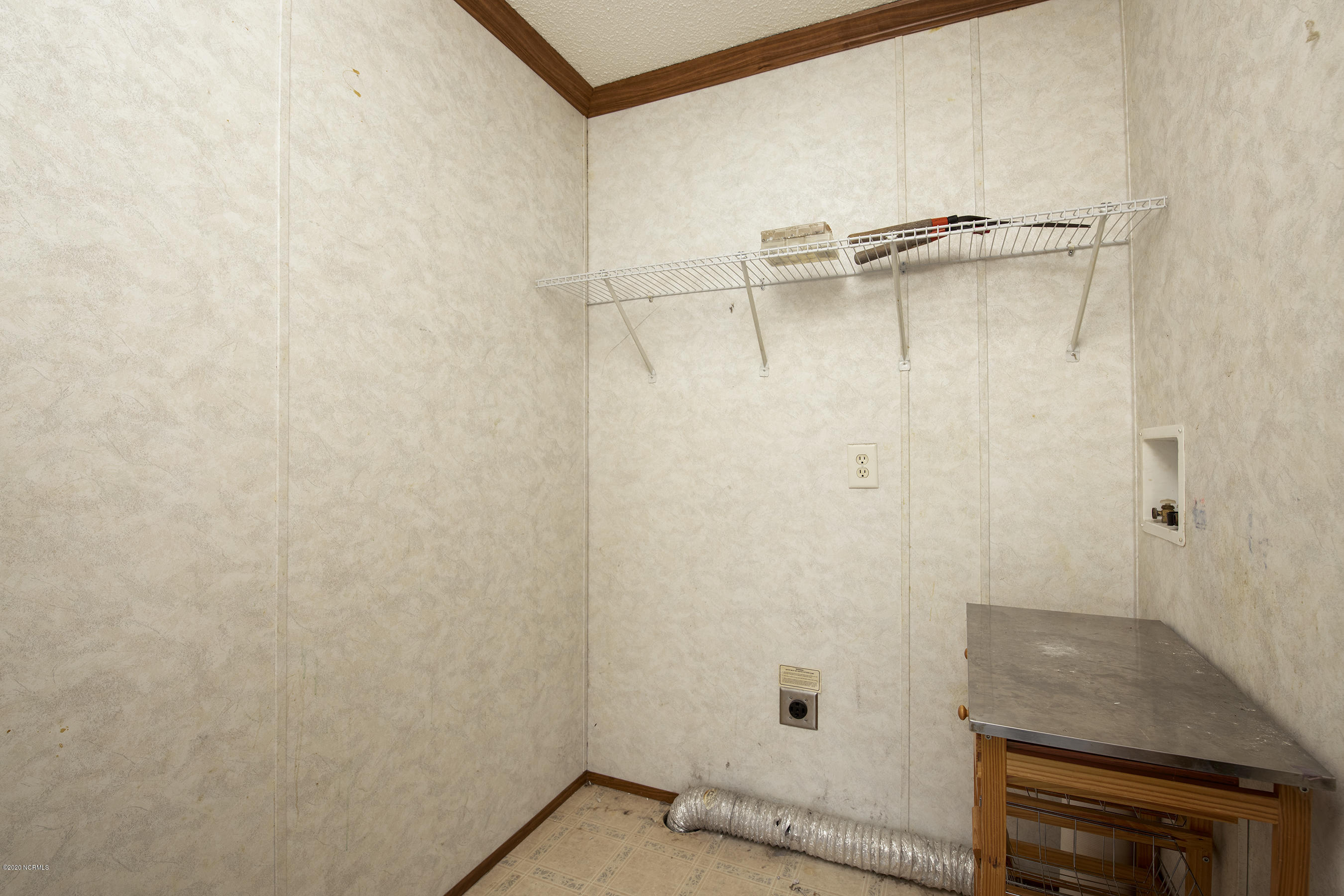 123 Myrtle Grove Road New Bern, NC 28562 - Photo 30 of 40 Laundry Room