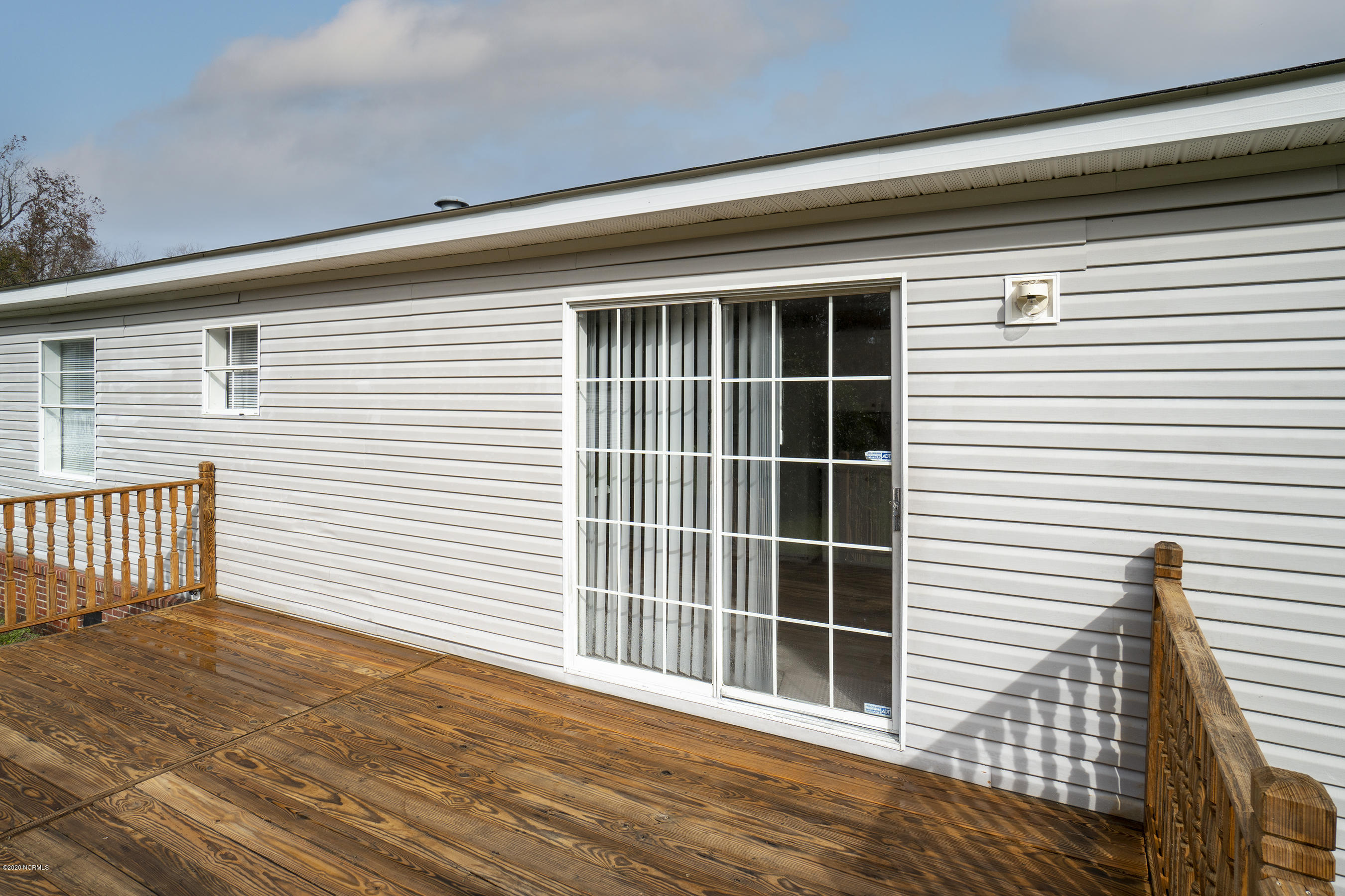 123 Myrtle Grove Road New Bern, NC 28562 - Photo 39 of 40 Rear Deck