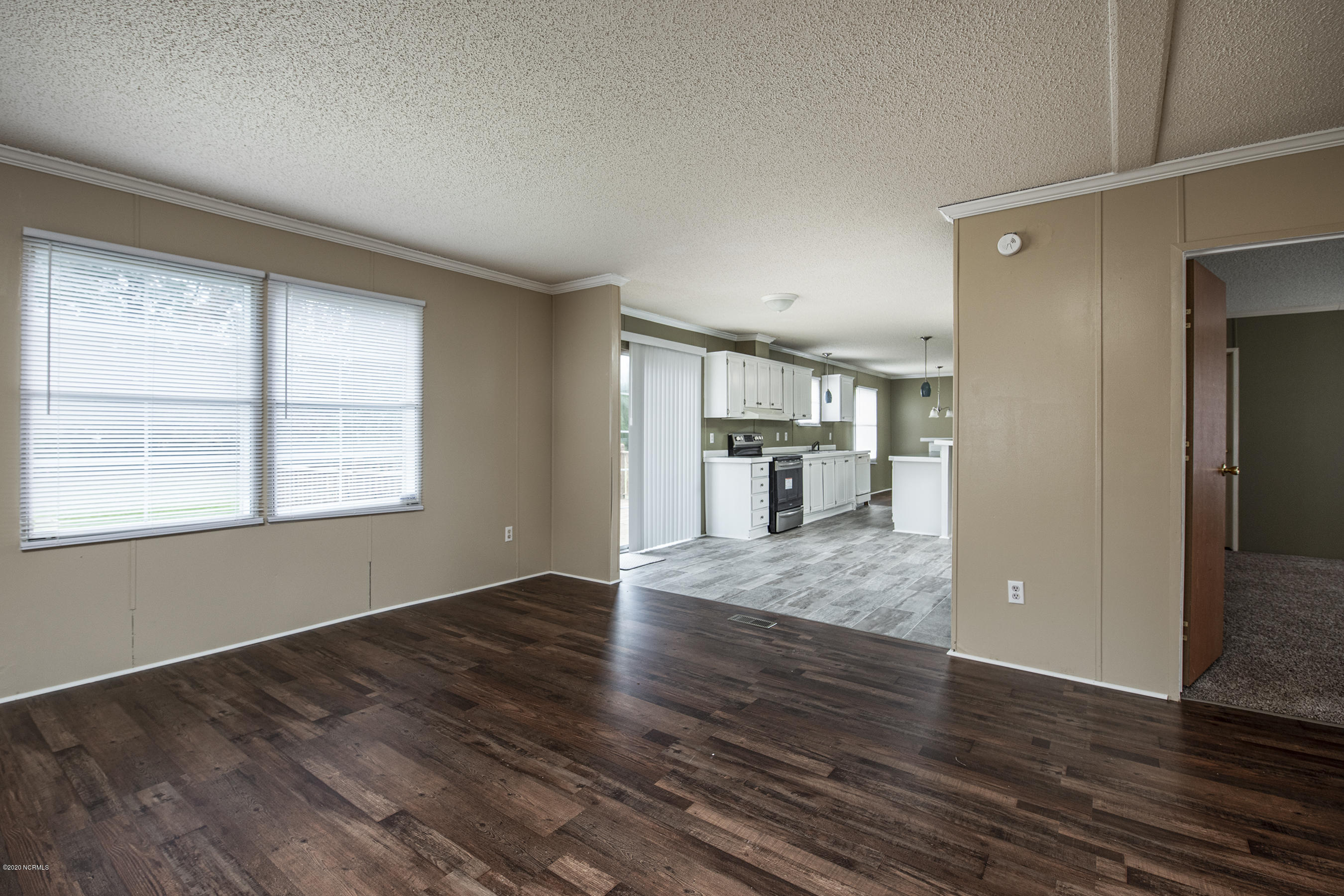 123 Myrtle Grove Road New Bern, NC 28562 - Photo 4 of 40 Family Room