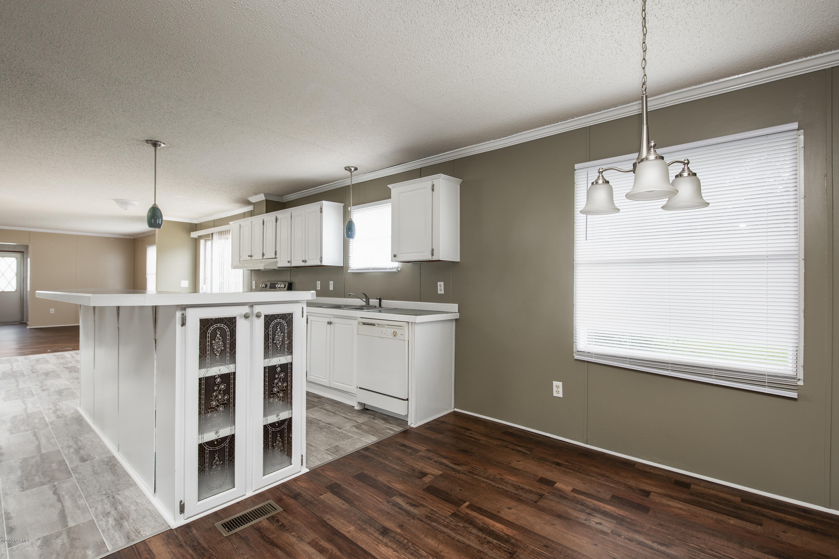 123 Myrtle Grove Road New Bern, NC 28562 - Photo 6 of 40 Dining Area