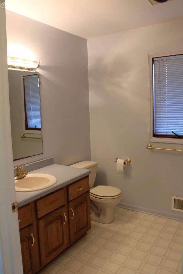 12363 West Mount Morris Road Flushing, MI 48433 - Photo 14 of 35 21199290-13.JPG