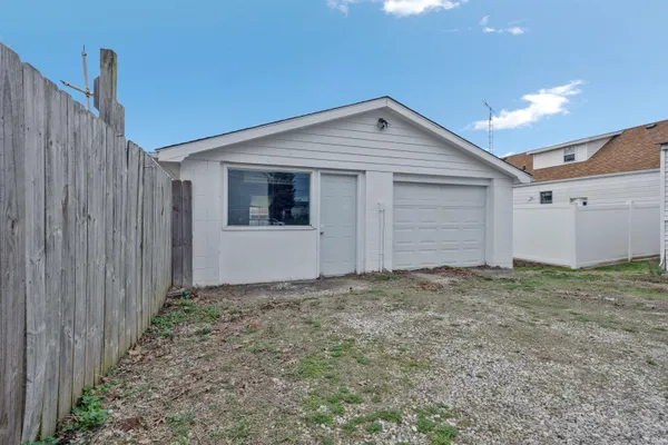 $179,900 | 517 North Hart Street, Princeton, IN 47670