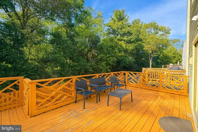 $530,000 | 21 Haxall Court, Sterling, VA 20165