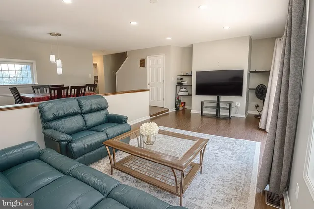 $530,000 | 21 Haxall Court, Sterling, VA 20165