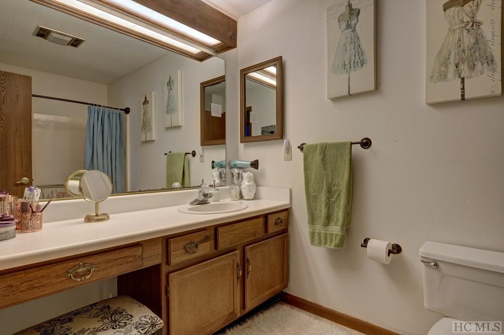 1331 Leonard Road, Unit B6 Highlands, NC 28741 - Photo 8 of 8 Gallery Image 8