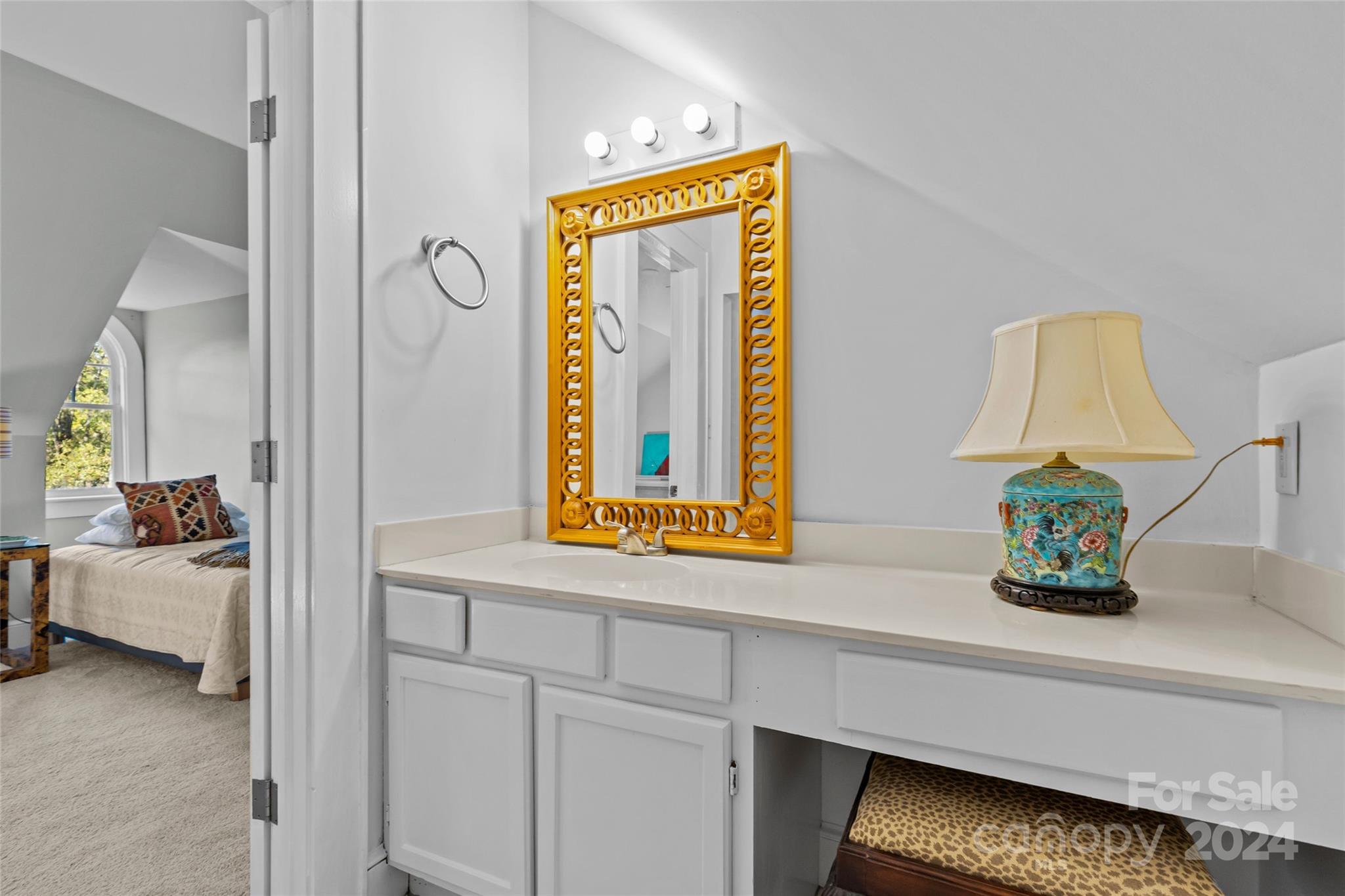 609 Queens Road, Unit A Charlotte, NC 28207 - Photo 29 of 33 a living room with furniture and a window