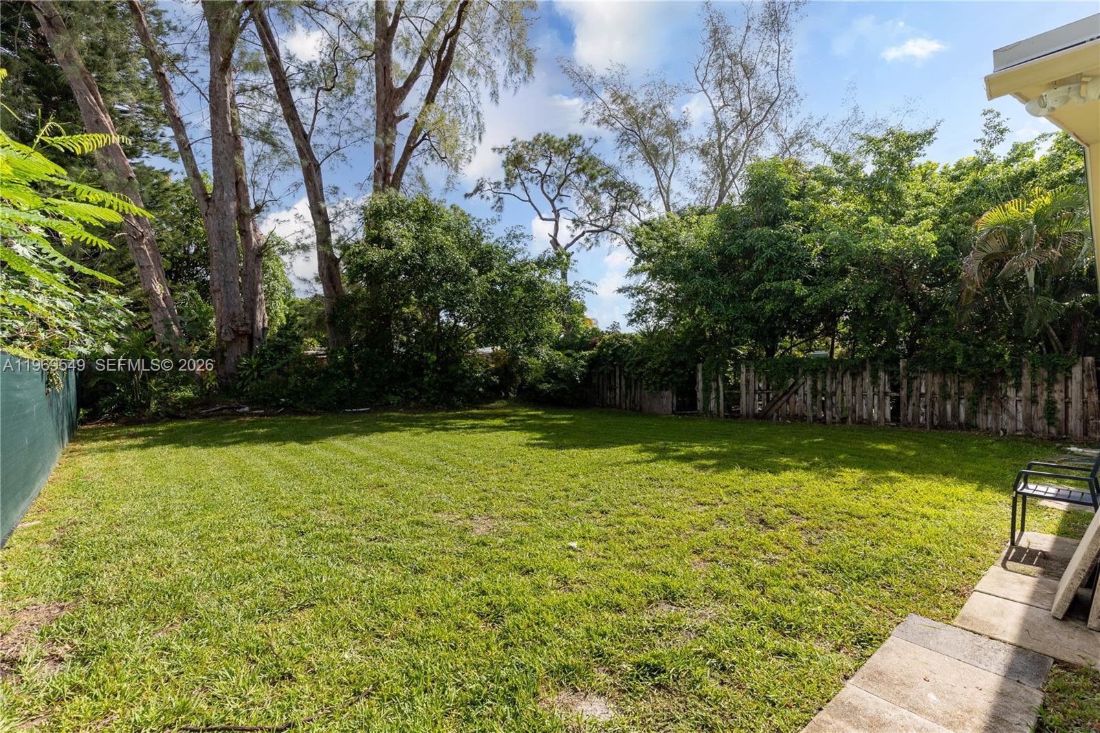129 Southeast 4th Street, Unit 2 Hallandale Beach, FL 33009 - Photo 16 of 19 Photo 16