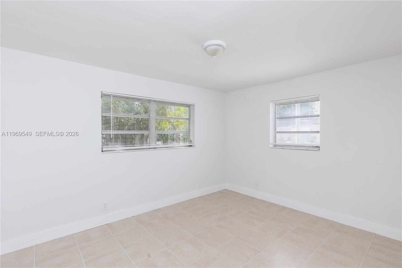 129 Southeast 4th Street, Unit 2 Hallandale Beach, FL 33009 - Photo 6 of 19 Photo 6