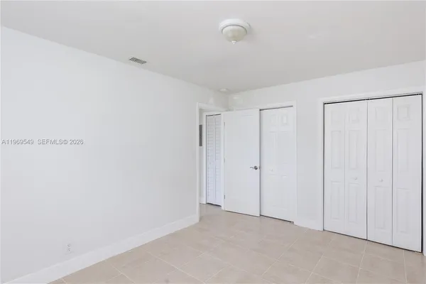 $2,300 | 129 Southeast 4th Street, Unit 2, Hallandale Beach, FL 33009