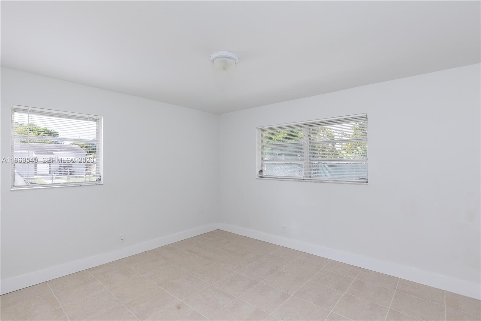 129 Southeast 4th Street, Unit 2 Hallandale Beach, FL 33009 - Photo 9 of 19 Photo 9