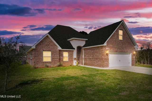 $367,177 | 10485 East Landon Green Circle, Gulfport, MS 39503