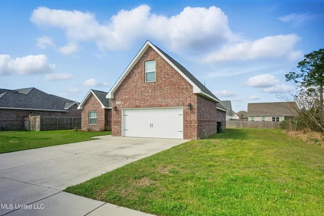 $367,177 | 10485 East Landon Green Circle, Gulfport, MS 39503
