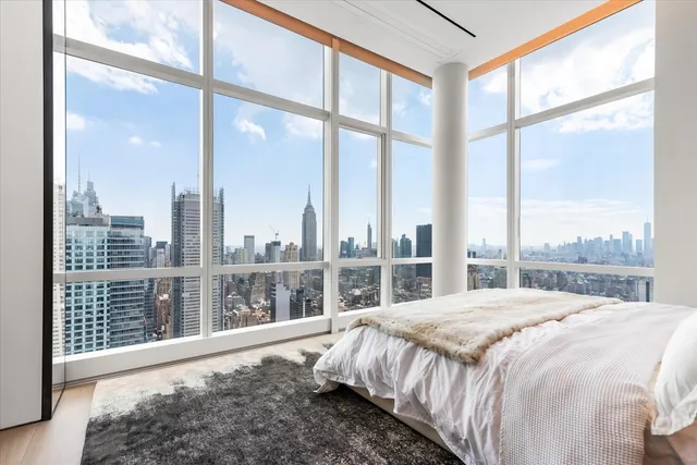 $6,490,000 | 460 West 42nd Street, Unit PH1C | Hell's Kitchen