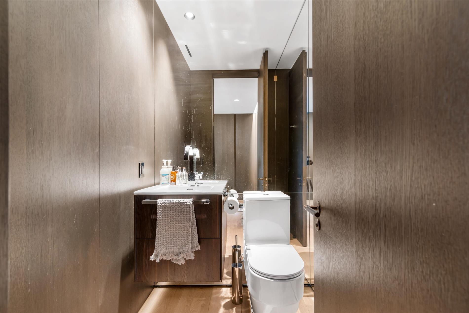 460 West 42nd Street, Unit PH1C Manhattan, NY 10036 - Photo 17 of 25