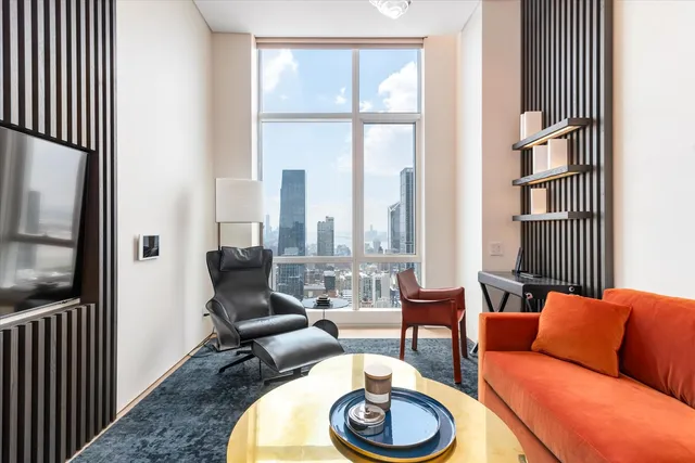 $6,490,000 | 460 West 42nd Street, Unit PH1C | Hell's Kitchen