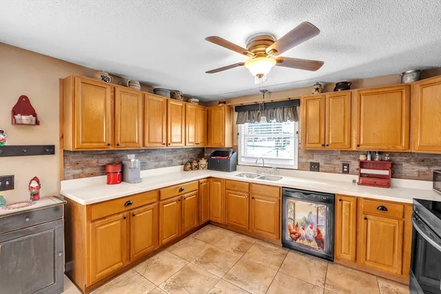 $475,000 | 26 Stephen Drive, Webster, MA 01570