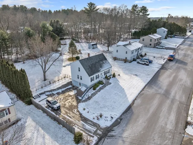 $475,000 | 26 Stephen Drive, Webster, MA 01570
